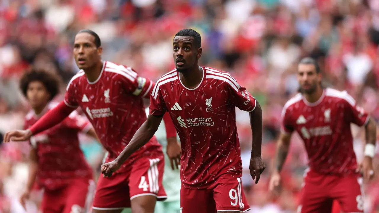 ليفربول يكثف مفاوضاته لحسم صفقة ضخمة تزلزل ميركاتو الصيف في الدوري الإنجليزي
